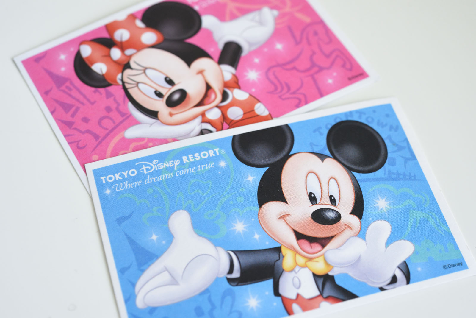 Tdl Tds年間パスポート新デザイン公開 19年3月26日から適用で 7年ぶりにイラストのみのデザインに Disney Colors Blog